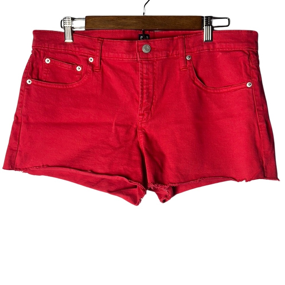 (GAP) Red Jean 3” Short with Distressed Hem in Crimson Red